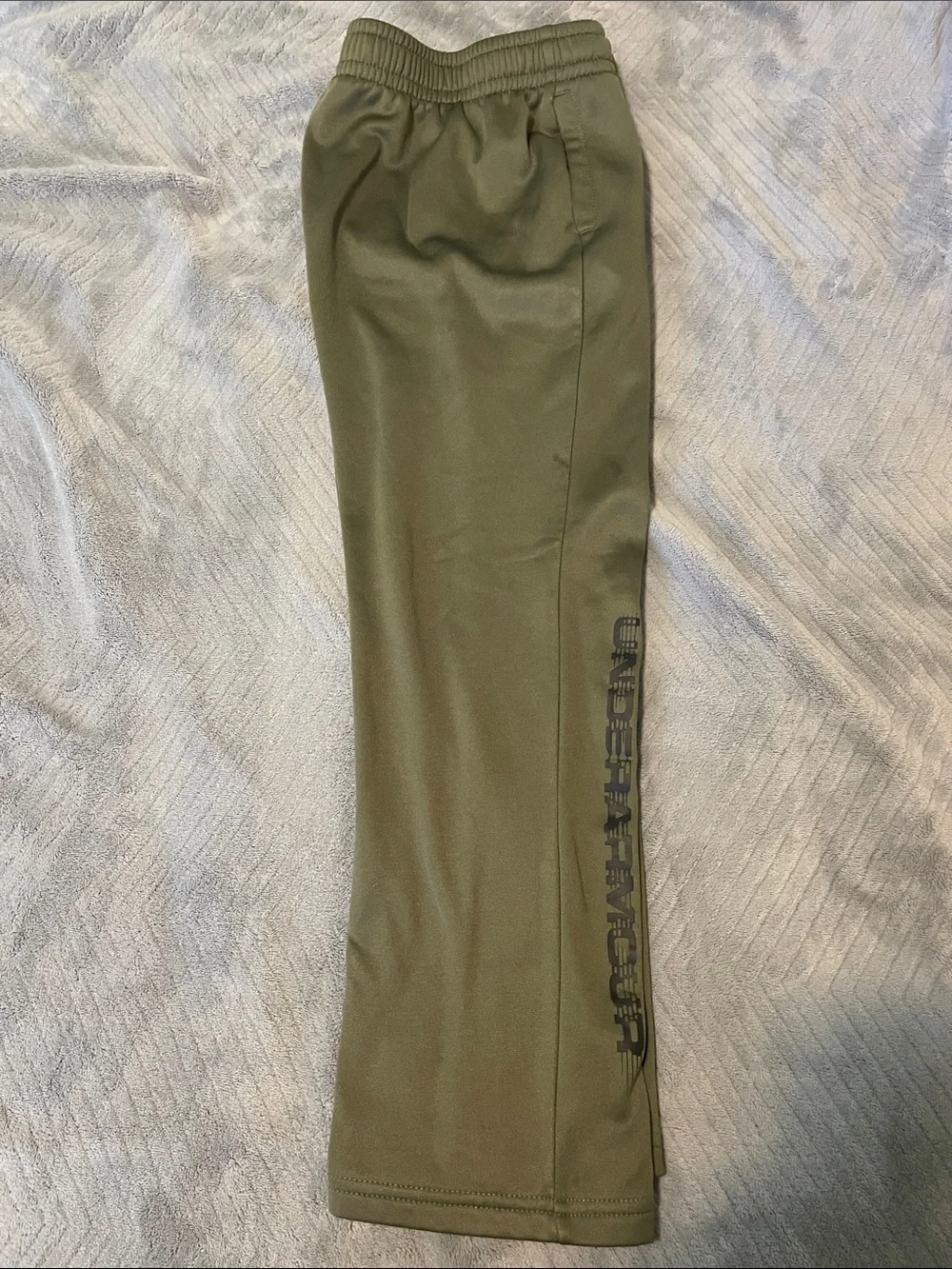Under Armour Olive Green Men’s Joggers with Side Logo